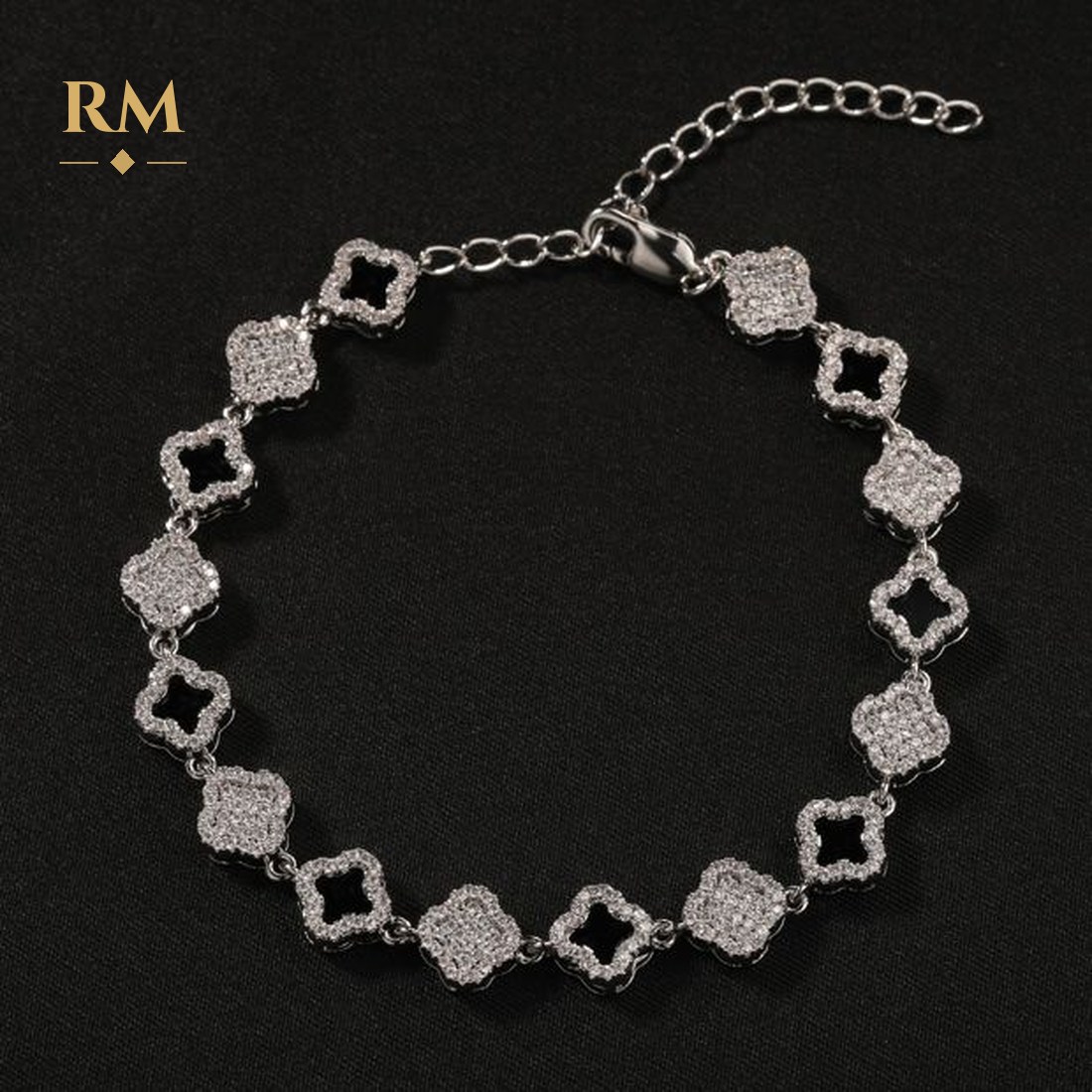 Clover bracelet for men in silver