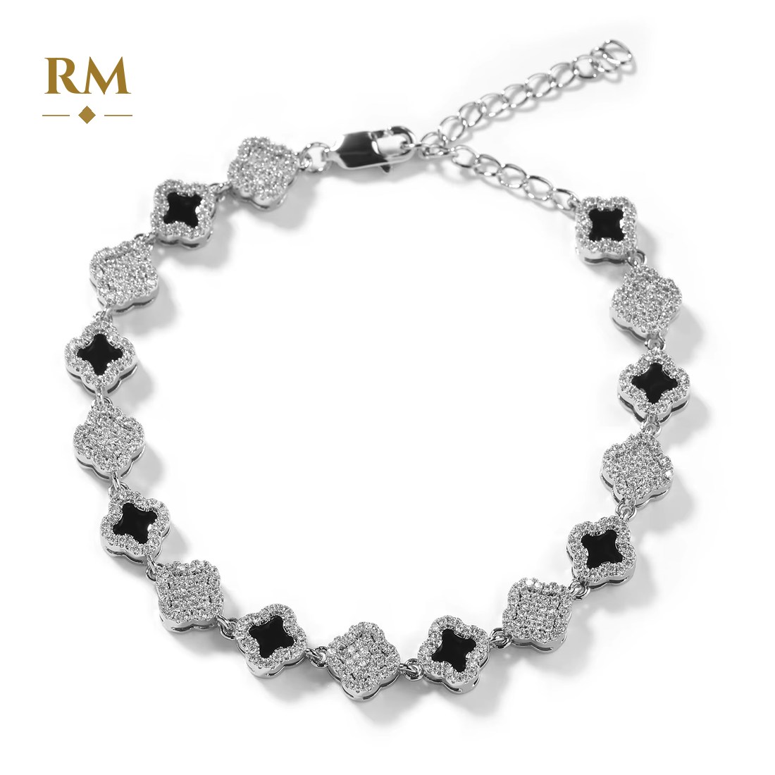 Clover bracelet in silver with black stones