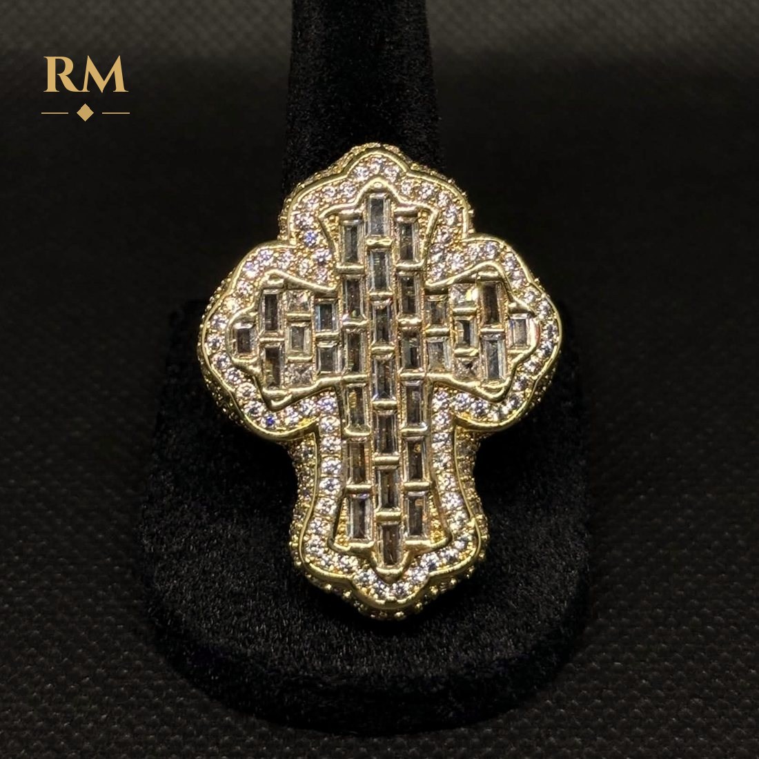 Iced cross ring in gold